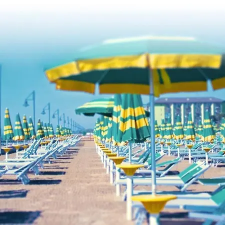 Cozy With Pool Lejlighed